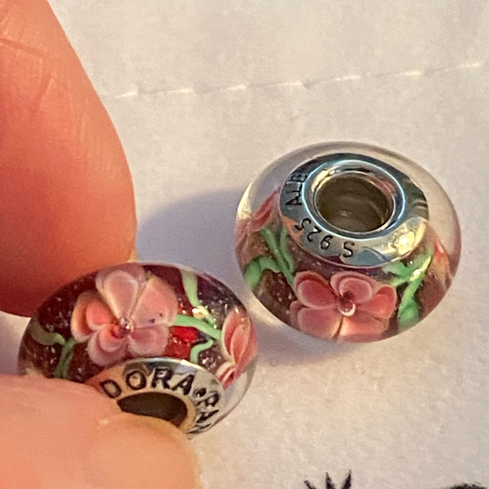 COPY - Preowned Pandora Field of Flowers Red with Pink Blossoms Murano Glass Be…